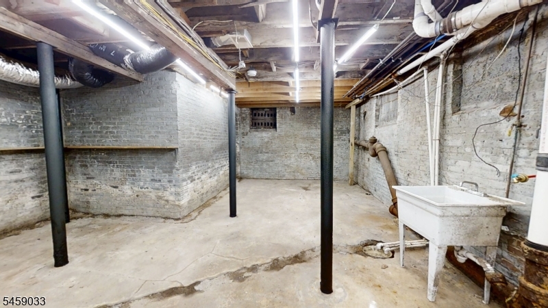 504 Springfield Ave Property Photo 23