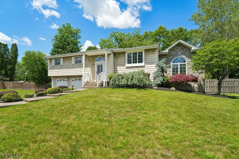18 Mary Ellen Dr Property Photo 2