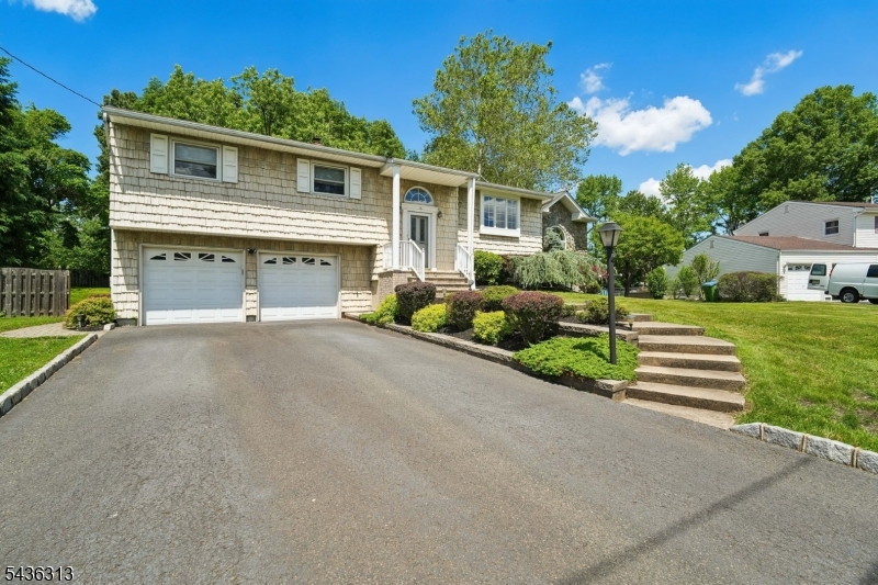 18 Mary Ellen Dr Property Photo 3