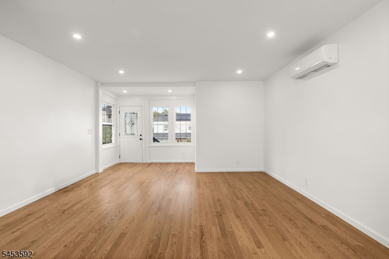 345 Forest St Property Photo 2