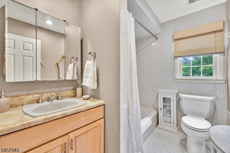 32 Gordon Pl Property Photo 14