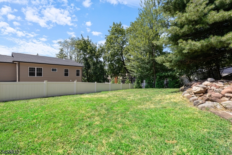 330 Springfield Ave Property Photo 40
