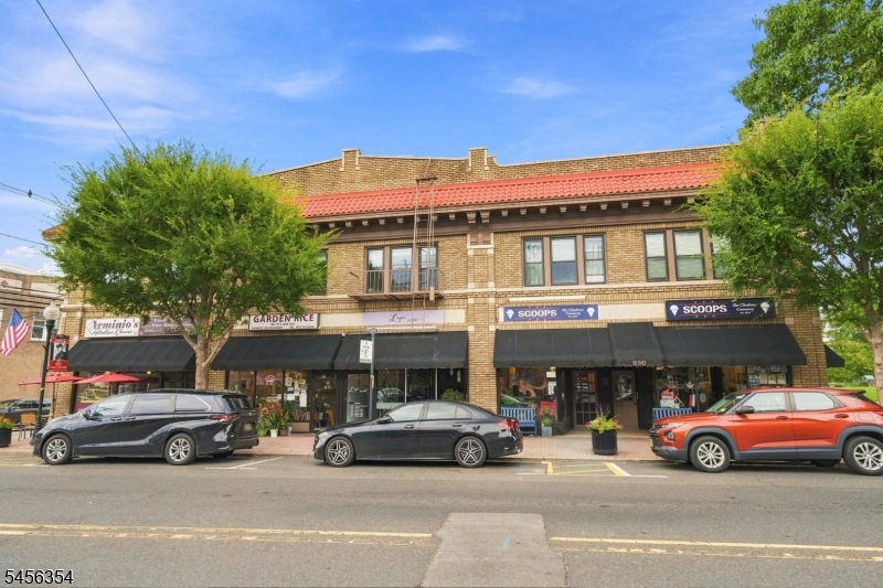 228 Main Street Property Photo 1
