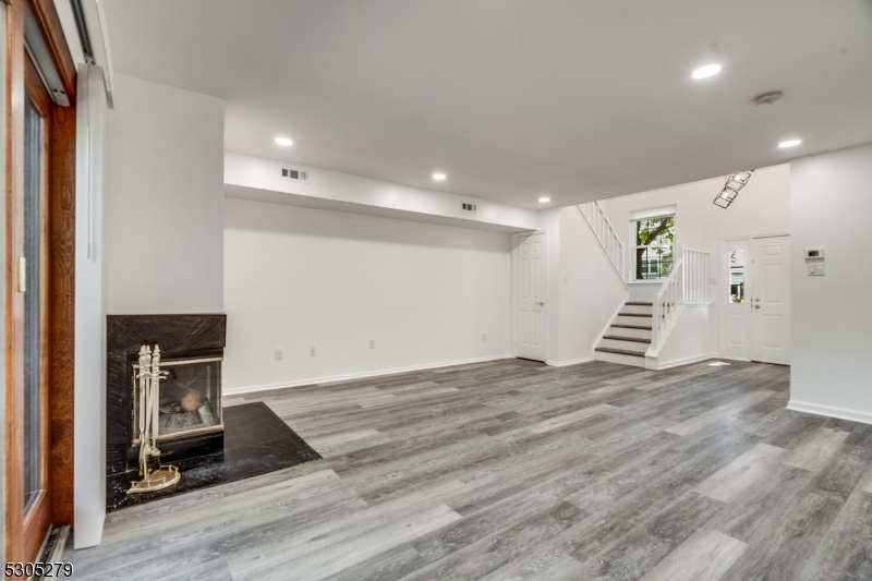 130 Winchester Way Property Photo 13