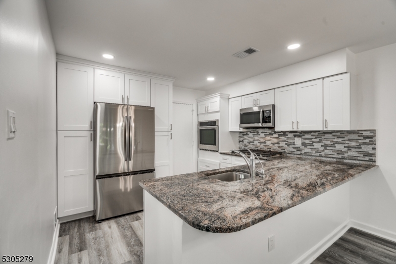 130 Winchester Way Property Photo 18