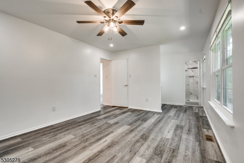130 Winchester Way Property Photo 27
