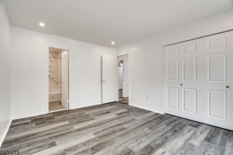 130 Winchester Way Property Photo 33