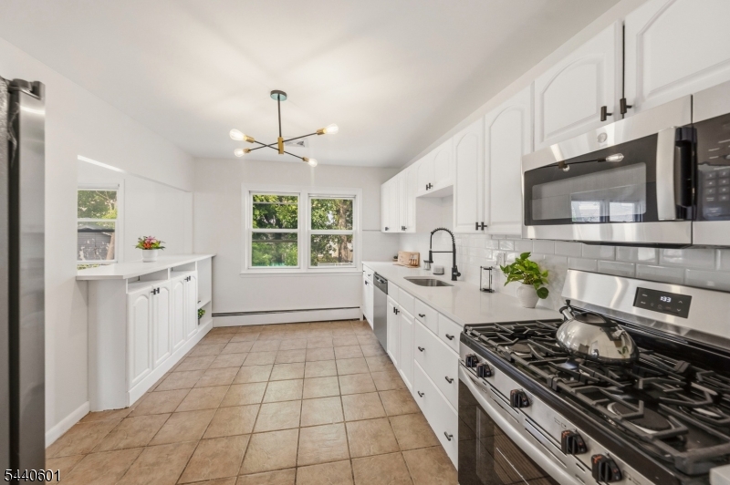 2037 Tampa Ter Property Photo 9