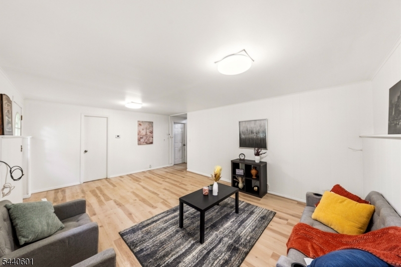 2037 Tampa Ter Property Photo 18