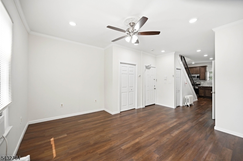 350 Arlington Ave Property Photo 10