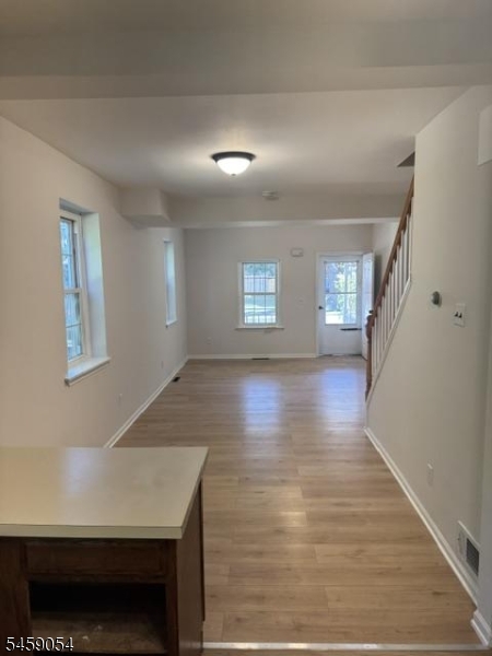 76 S Lincoln Ave Property Photo 2