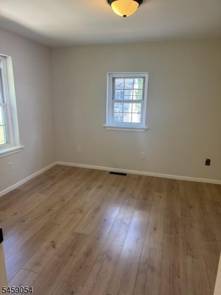 76 S Lincoln Ave Property Photo 10