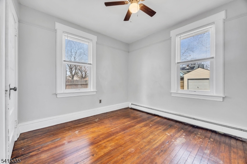 425 Mercer Ave Property Photo 14