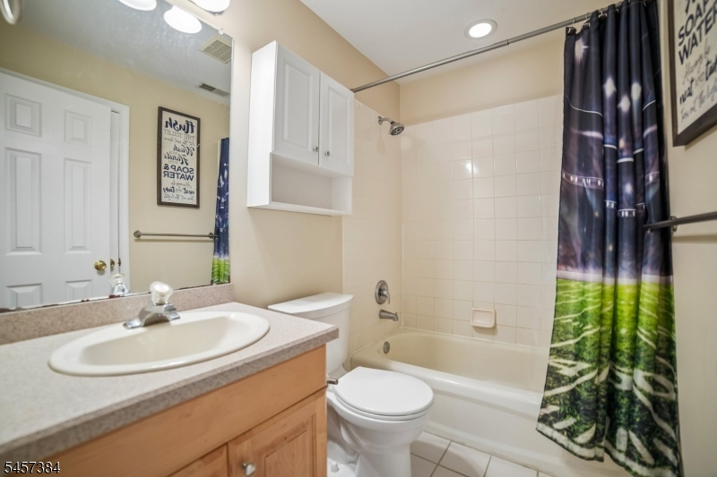 147 Arrowgate Dr Property Photo 28