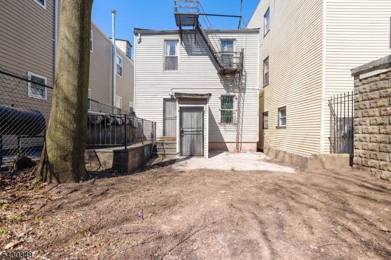 58 11th Ave Property Photo 34