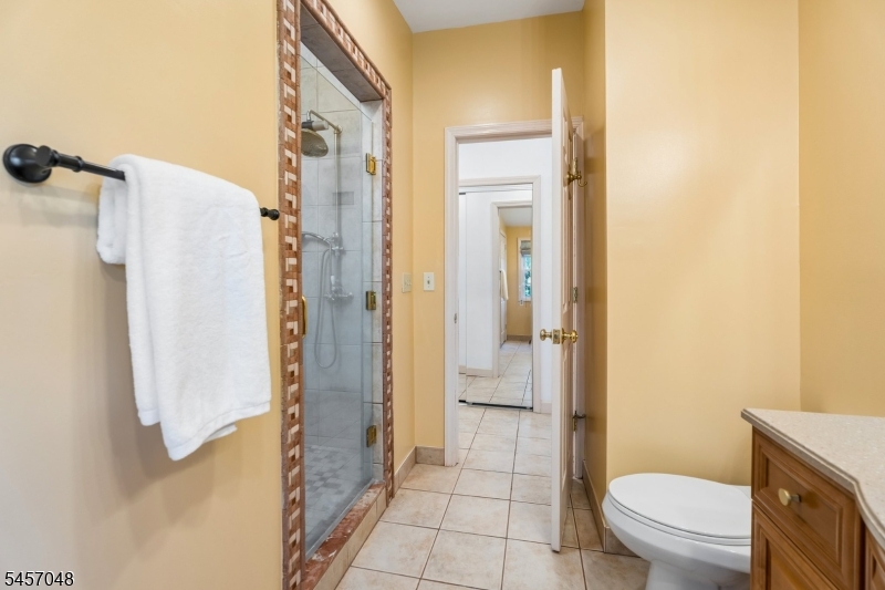 46 N Hillside Ave Property Photo 16