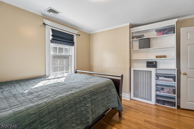 46 N Hillside Ave Property Photo 18