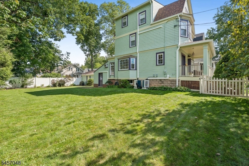 46 N Hillside Ave Property Photo 28