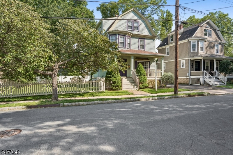 46 N Hillside Ave Property Photo 30