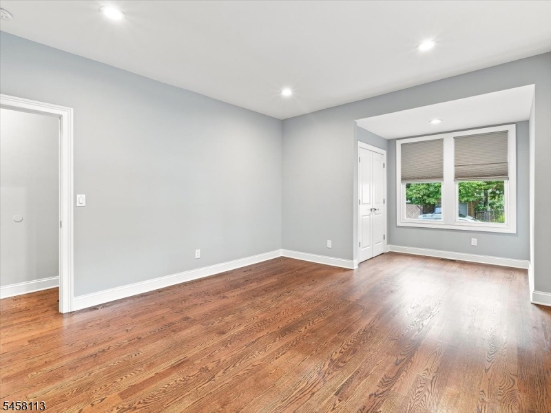 44 Clinton St Property Photo 3