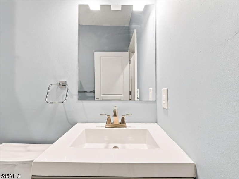 44 Clinton St Property Photo 8