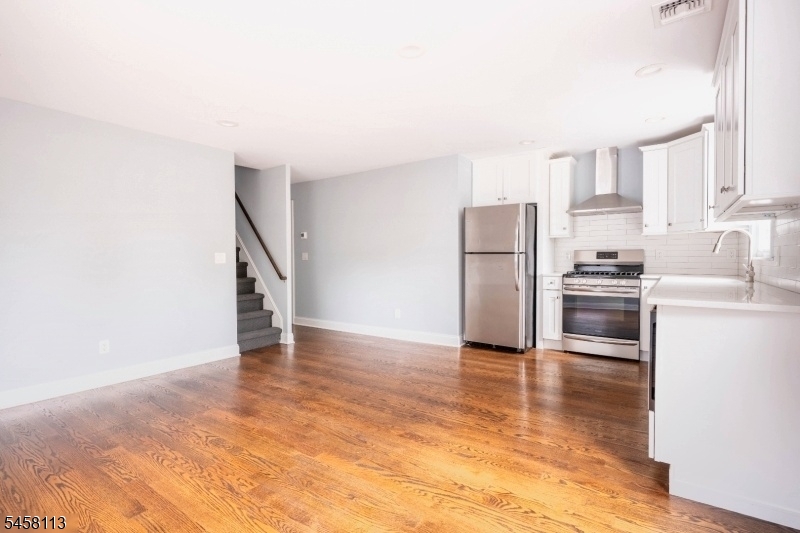44 Clinton St Property Photo 26