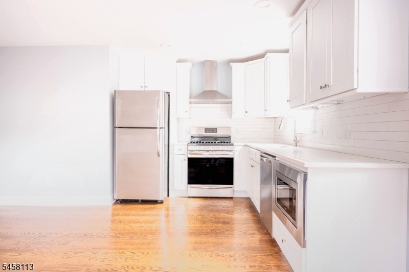 44 Clinton St Property Photo 27