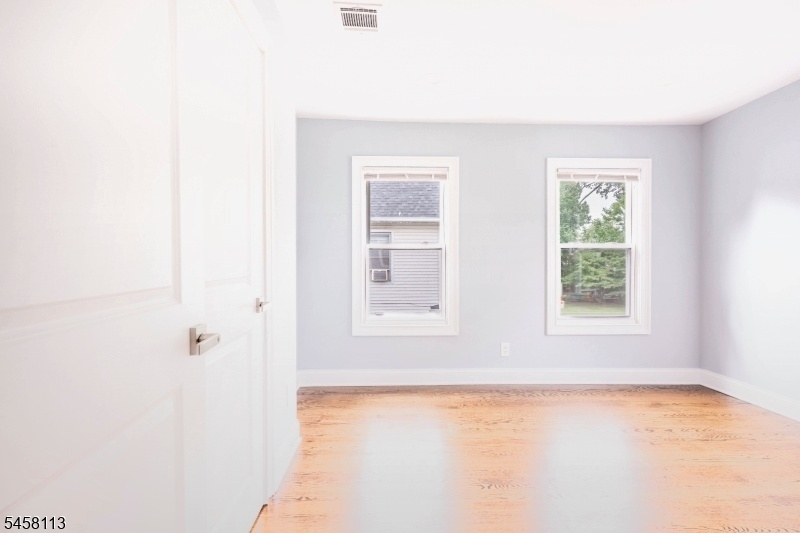 44 Clinton St Property Photo 31