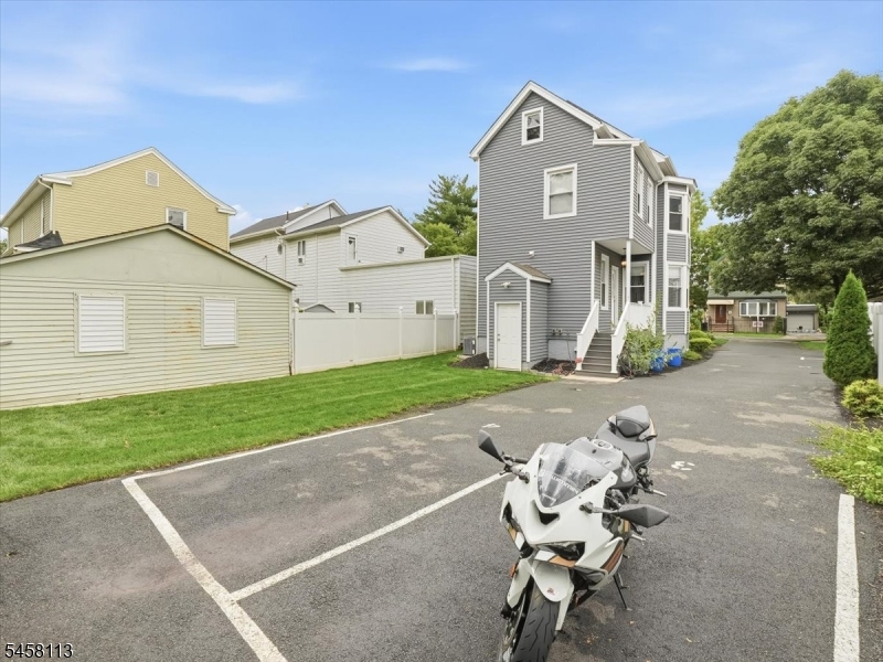 44 Clinton St Property Photo 37