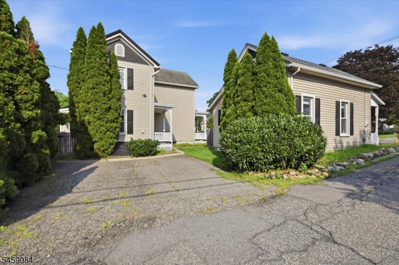 15 Main St Property Photo 21