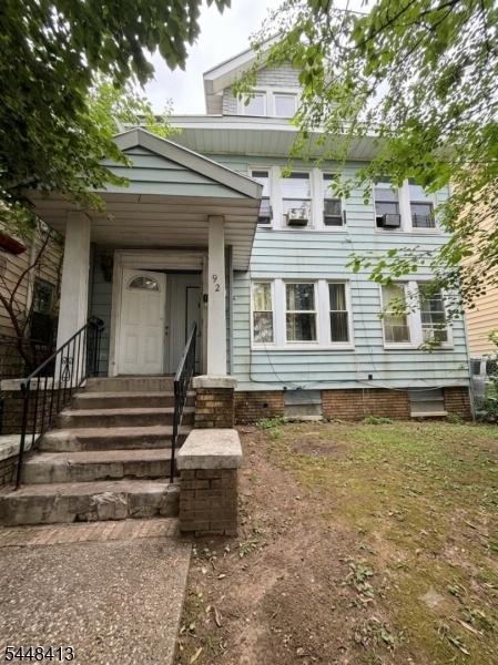 92 Huntington Ter Property Photo 1