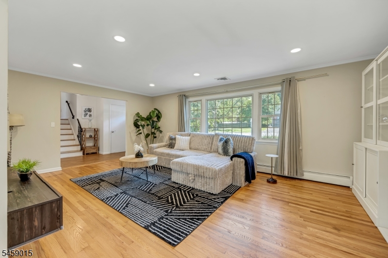 9 Edgewood Ave Property Photo 10
