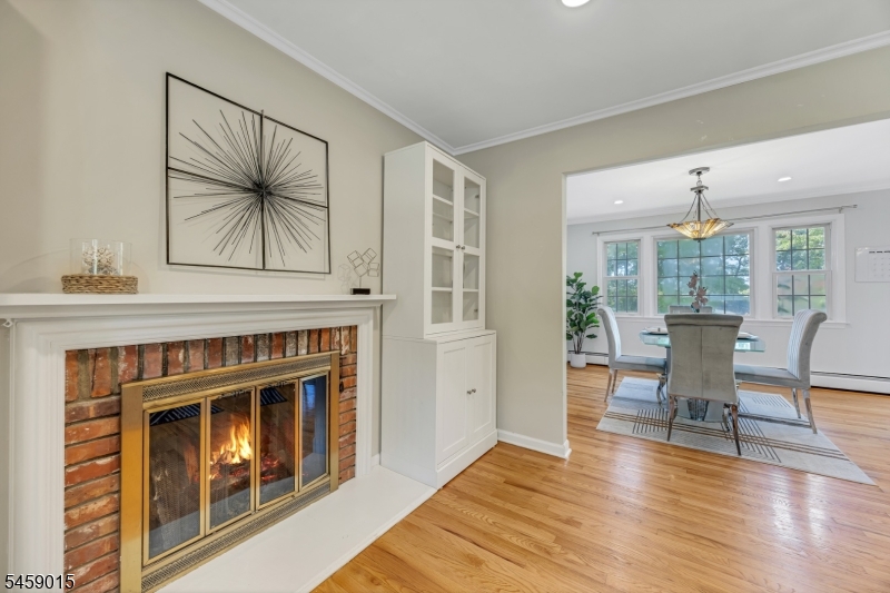 9 Edgewood Ave Property Photo 11