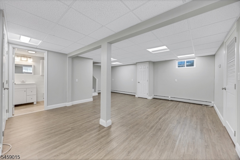 9 Edgewood Ave Property Photo 25