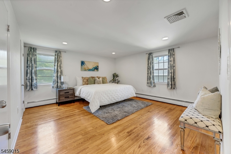 9 Edgewood Ave Property Photo 31