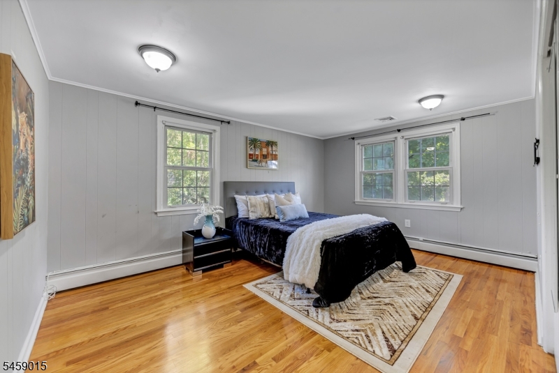 9 Edgewood Ave Property Photo 32