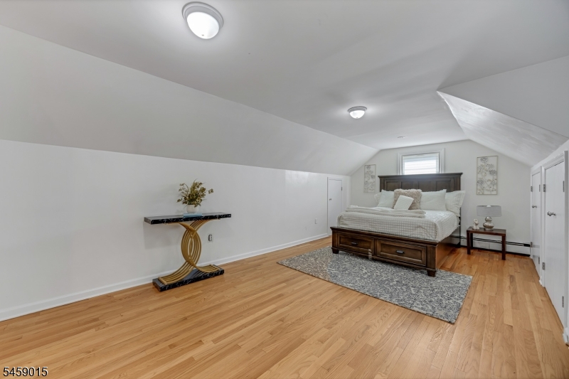9 Edgewood Ave Property Photo 36