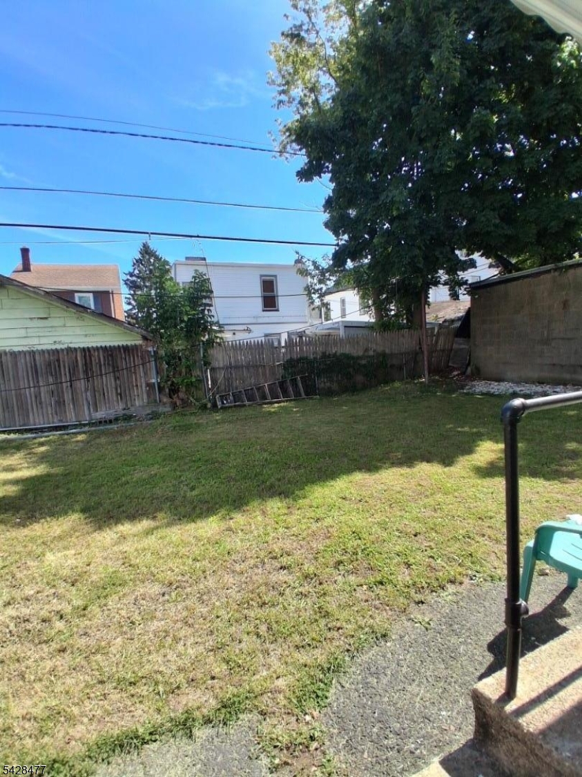 70 Bedford St 3 Property Photo 10