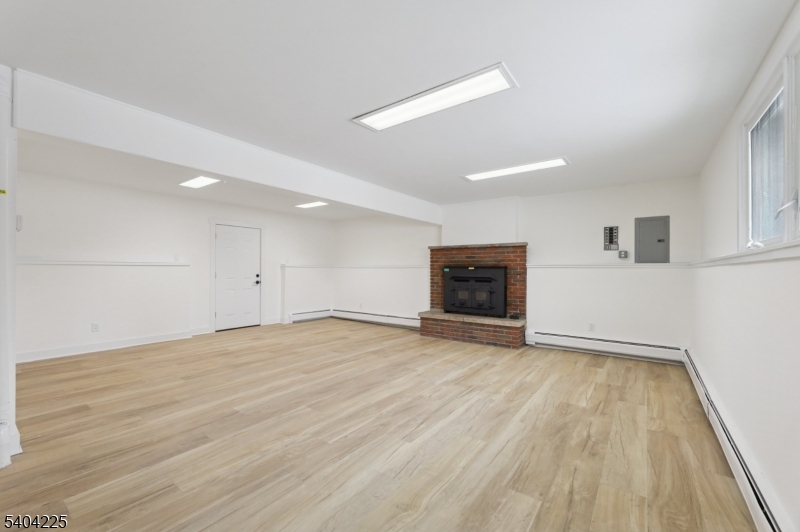 512 Lake Shore Dr Property Photo 18