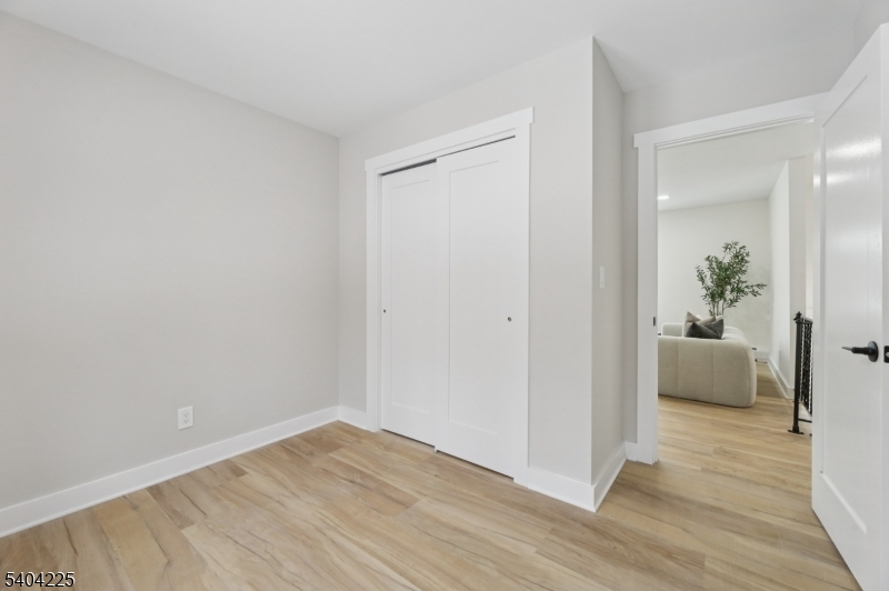 512 Lake Shore Dr Property Photo 21