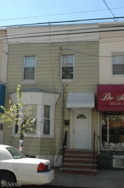 64 Wilson Ave Property Photo 1