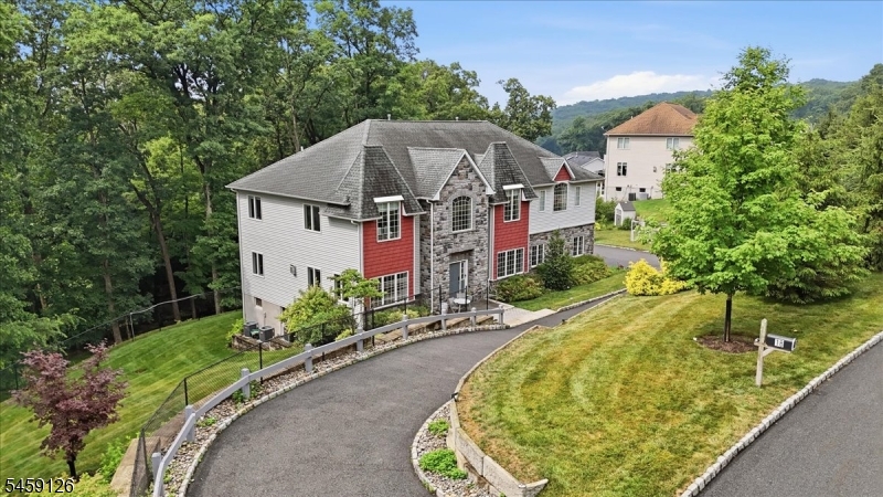 18 Puddingstone Rd Property Photo 3