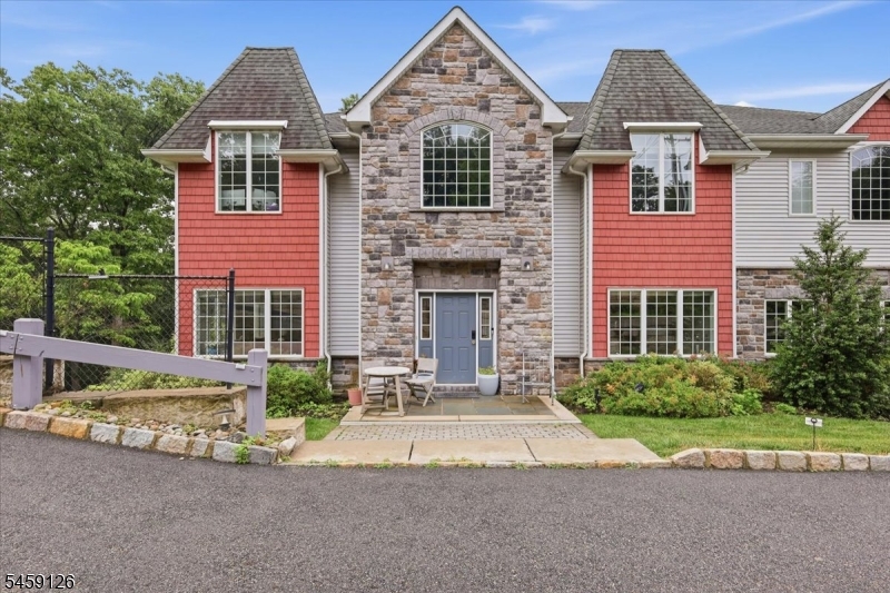 18 Puddingstone Rd Property Photo 4