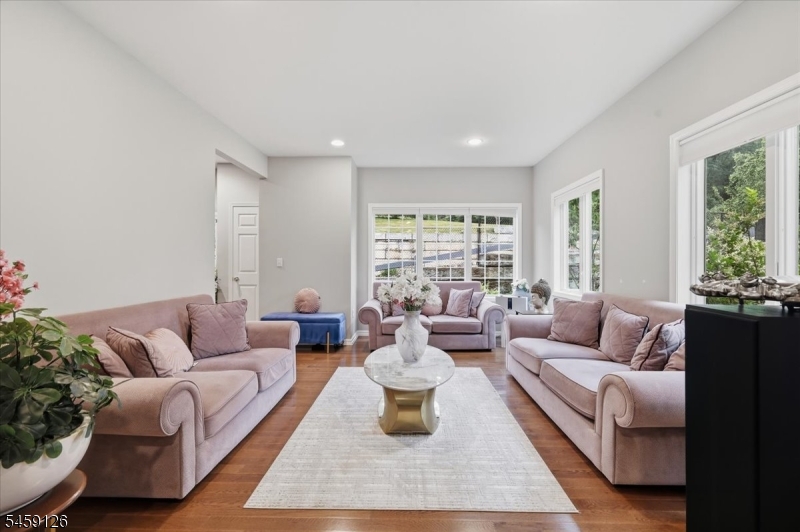 18 Puddingstone Rd Property Photo 8