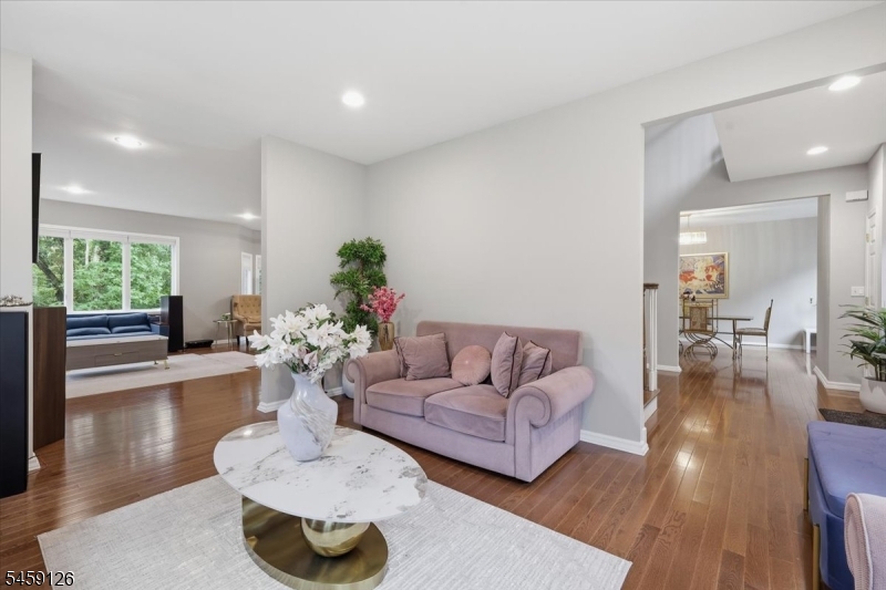 18 Puddingstone Rd Property Photo 9
