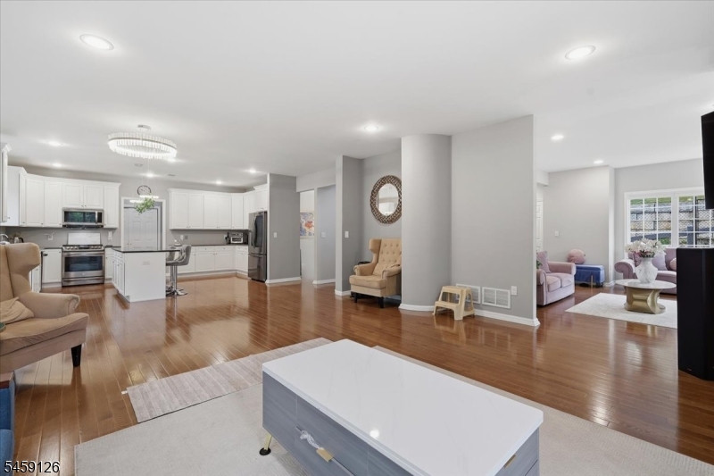 18 Puddingstone Rd Property Photo 12