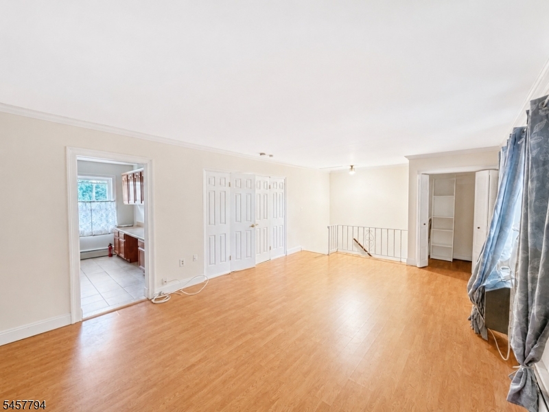 53 Knox Ter 2a Property Photo 5