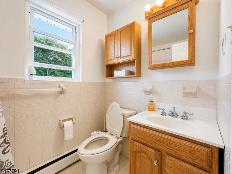 53 Knox Ter 2a Property Photo 11
