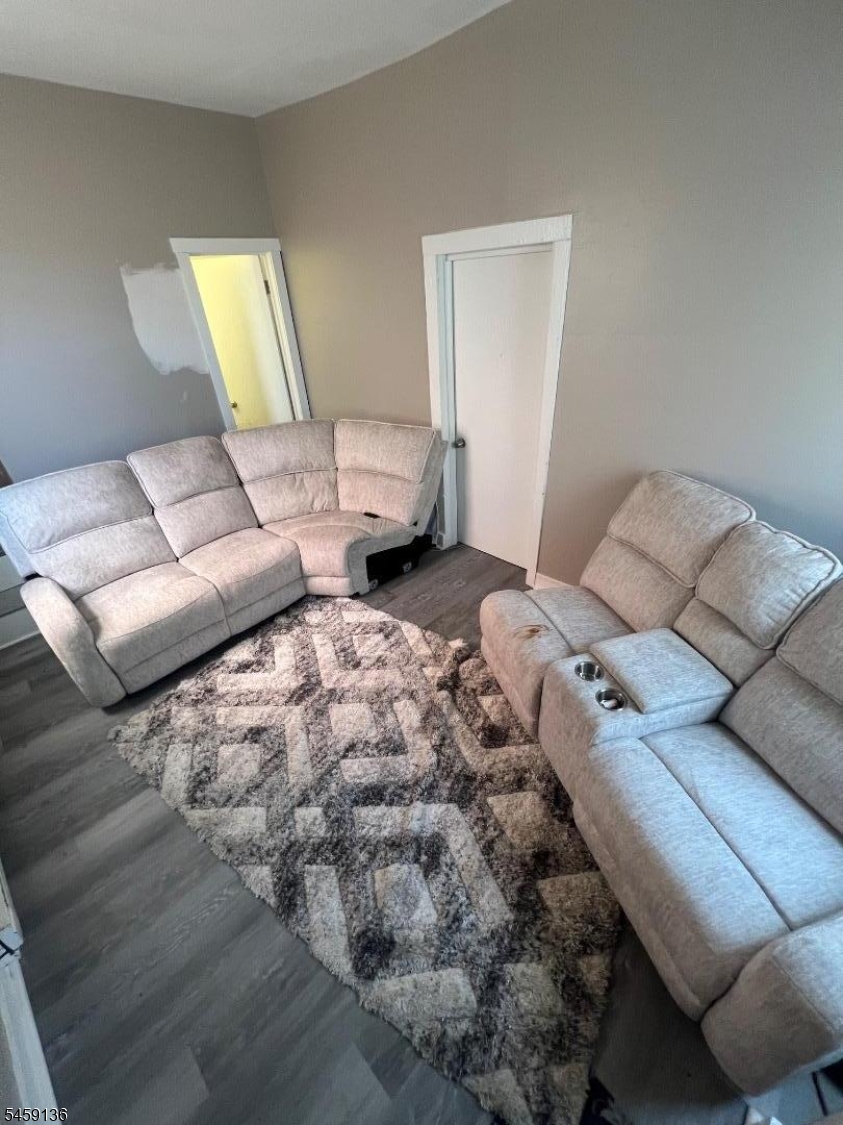 52 S State St Property Photo 1