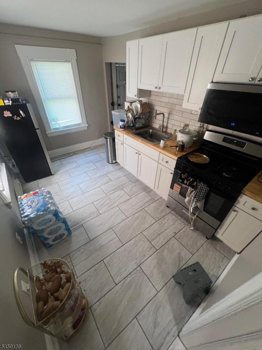 52 S State St Property Photo 3